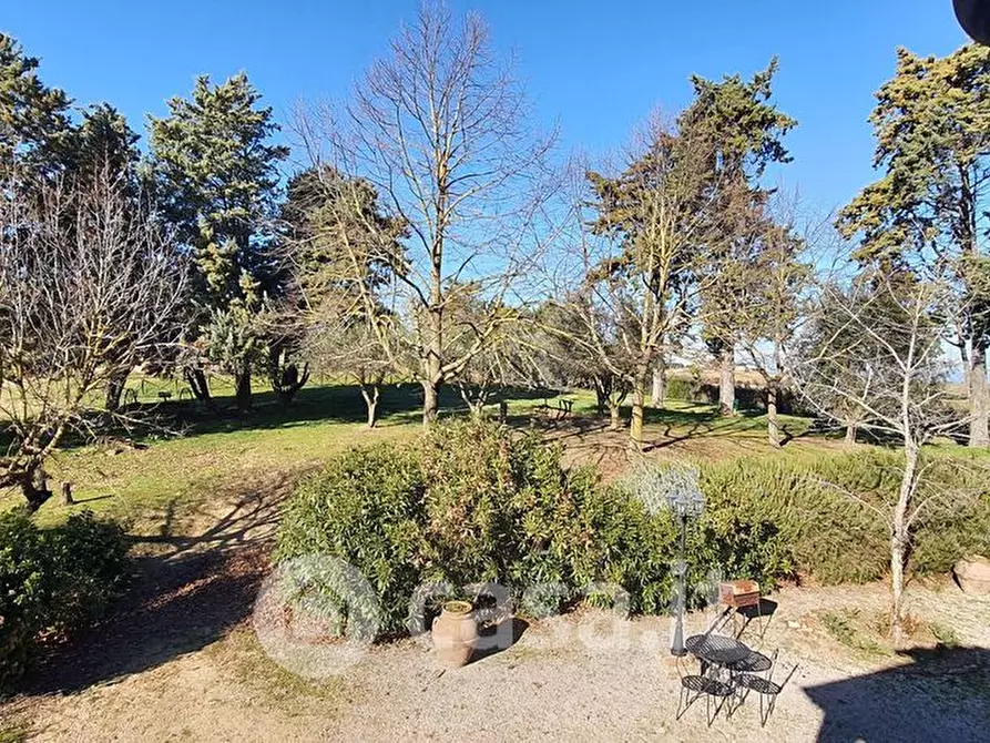 Immagine 20 di Agriturismo in vendita  a Castiglione Del Lago