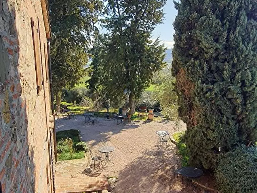 Immagine 5 di Agriturismo in vendita  a Castiglione Del Lago