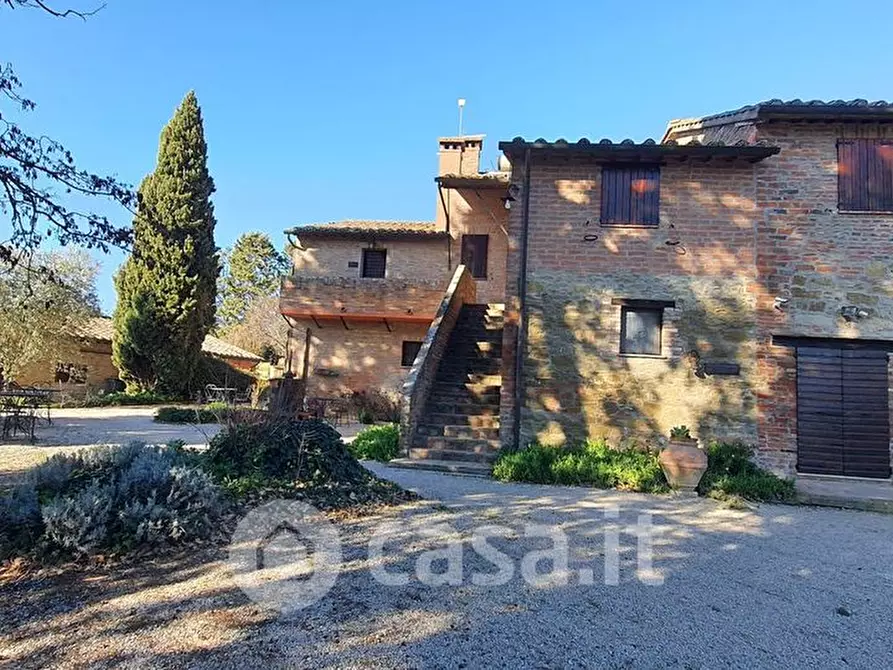Immagine 9 di Agriturismo in vendita  a Castiglione Del Lago