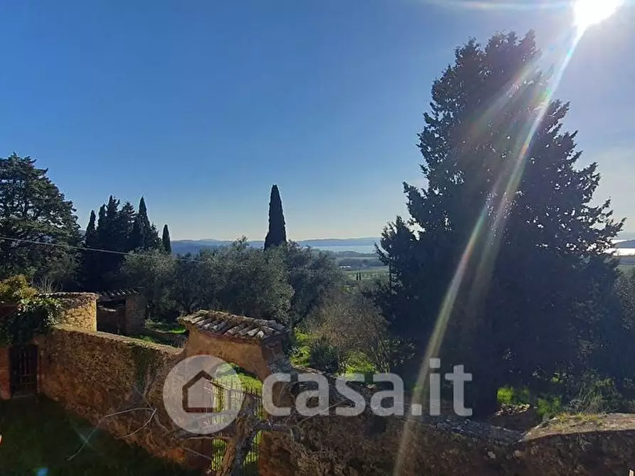 Immagine 23 di Castello in vendita  in Via degli Olivi a Passignano Sul Trasimeno