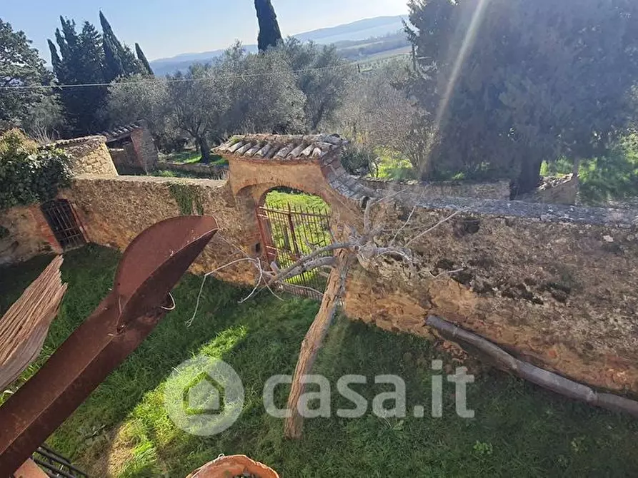 Immagine 25 di Castello in vendita  in Via degli Olivi a Passignano Sul Trasimeno