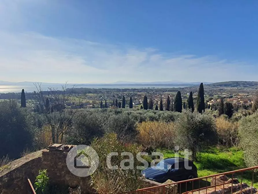 Immagine 26 di Castello in vendita  in Via degli Olivi a Passignano Sul Trasimeno