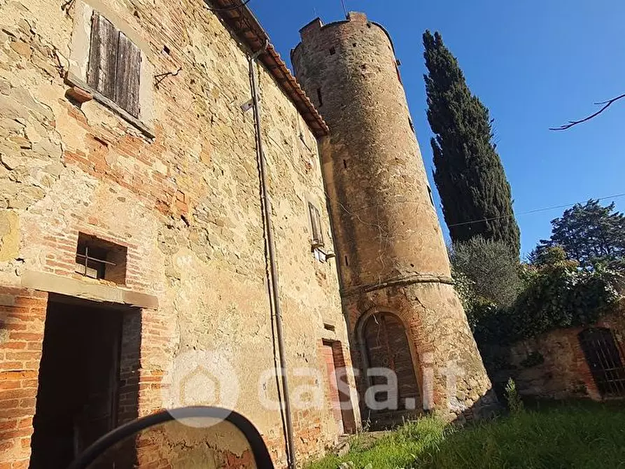 Immagine 5 di Castello in vendita  in Via degli Olivi a Passignano Sul Trasimeno