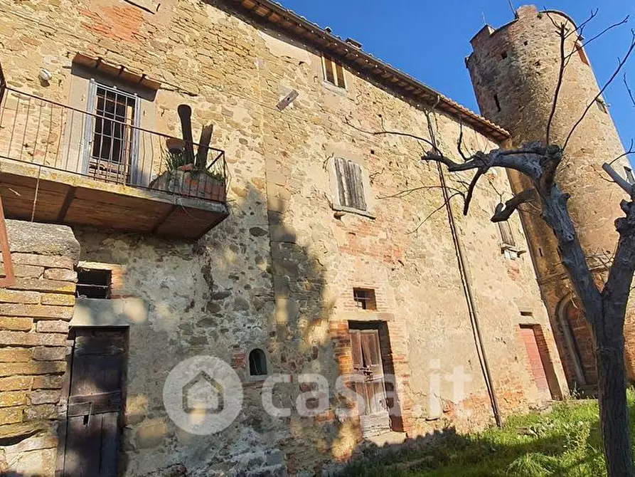 Immagine 9 di Castello in vendita  in Via degli Olivi a Passignano Sul Trasimeno