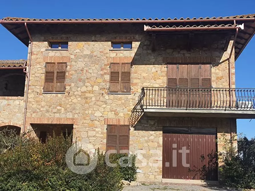 Immagine 10 di Villa in vendita  a Castiglione Del Lago