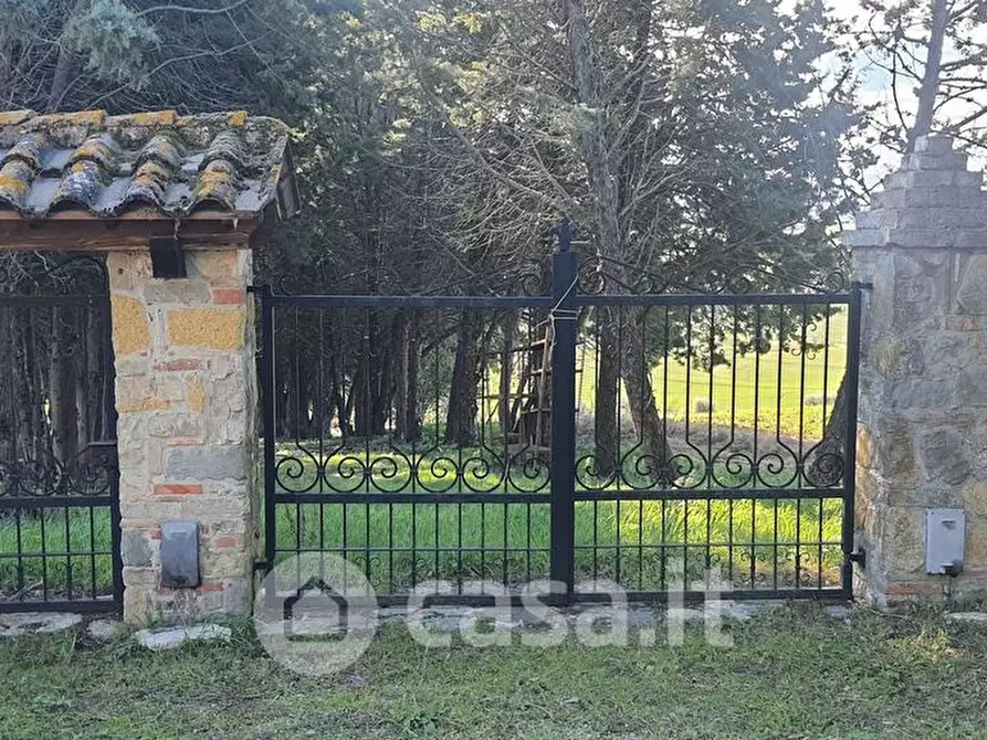 Immagine 11 di Villa in vendita  a Castiglione Del Lago