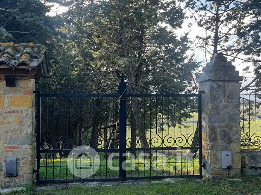 Immagine 12 di Villa in vendita  a Castiglione Del Lago