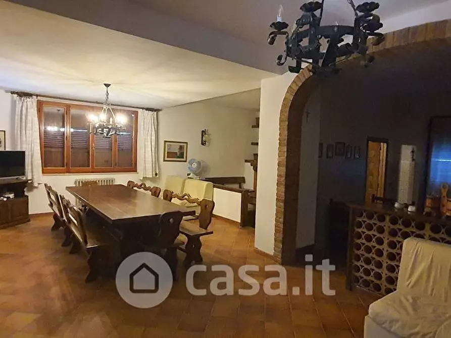 Immagine 16 di Villa in vendita  a Castiglione Del Lago