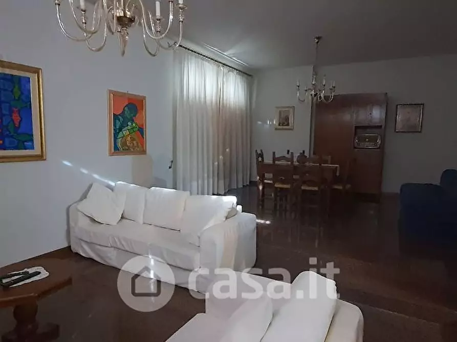 Immagine 21 di Villa in vendita  a Castiglione Del Lago
