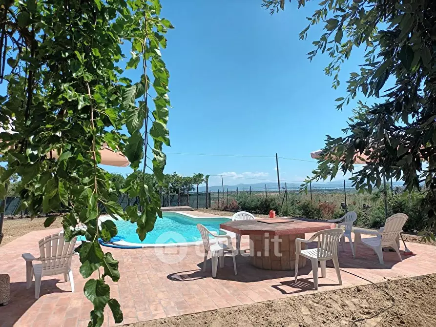 Immagine 32 di Villa in vendita  a Castiglione Del Lago