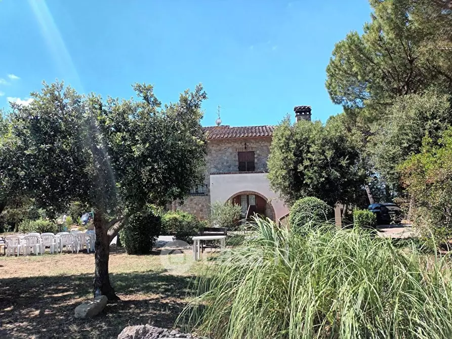 Immagine 33 di Villa in vendita  a Castiglione Del Lago