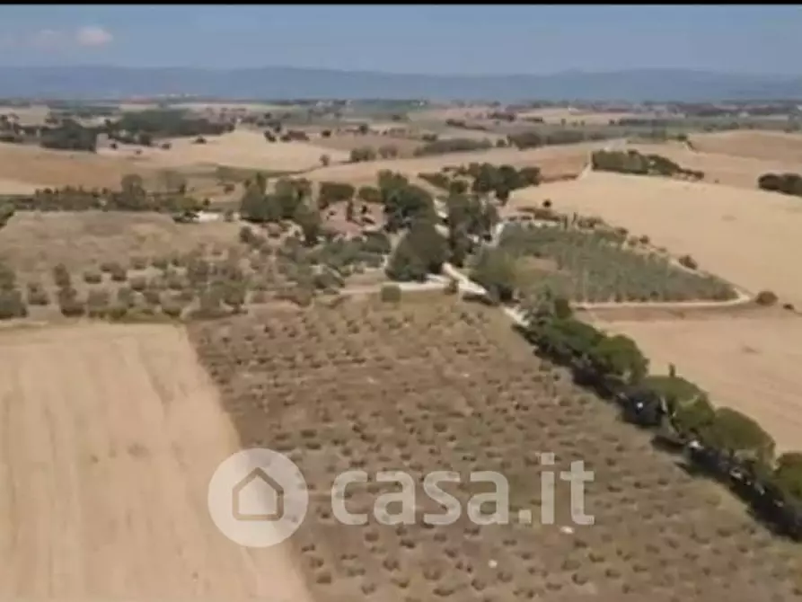 Immagine 38 di Villa in vendita  a Castiglione Del Lago