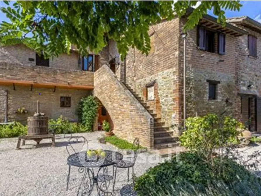 Immagine 14 di Rustico / casale in vendita  a Castiglione Del Lago