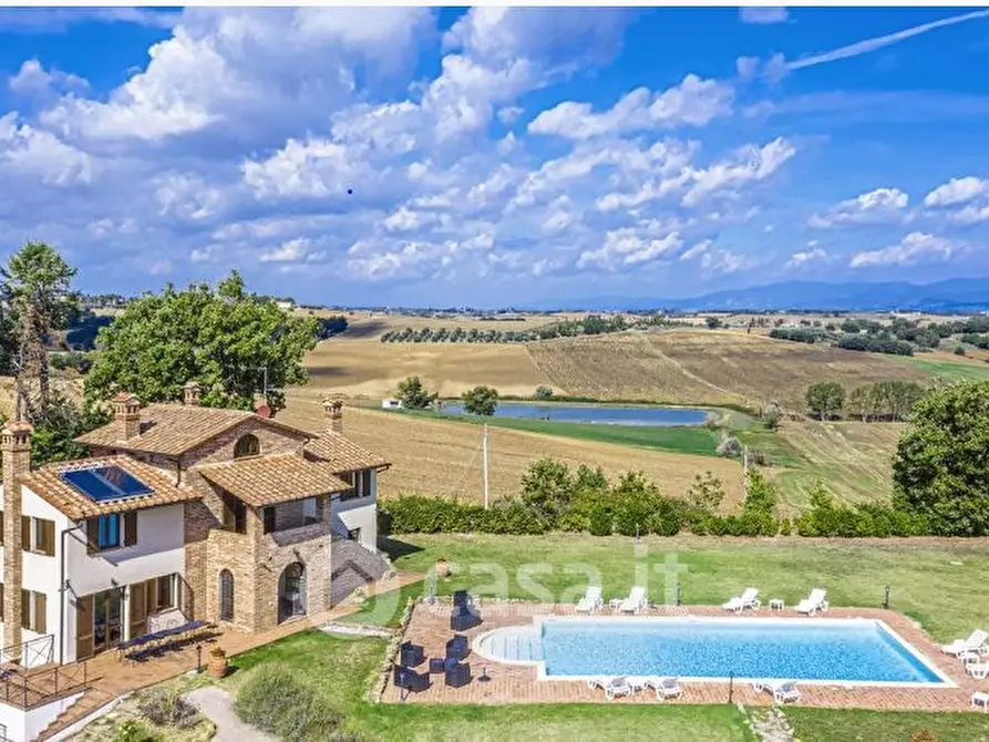 Immagine 15 di Rustico / casale in vendita  a Castiglione Del Lago