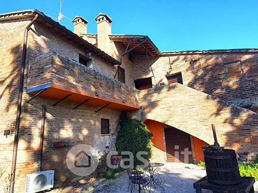 Immagine 2 di Rustico / casale in vendita  a Castiglione Del Lago