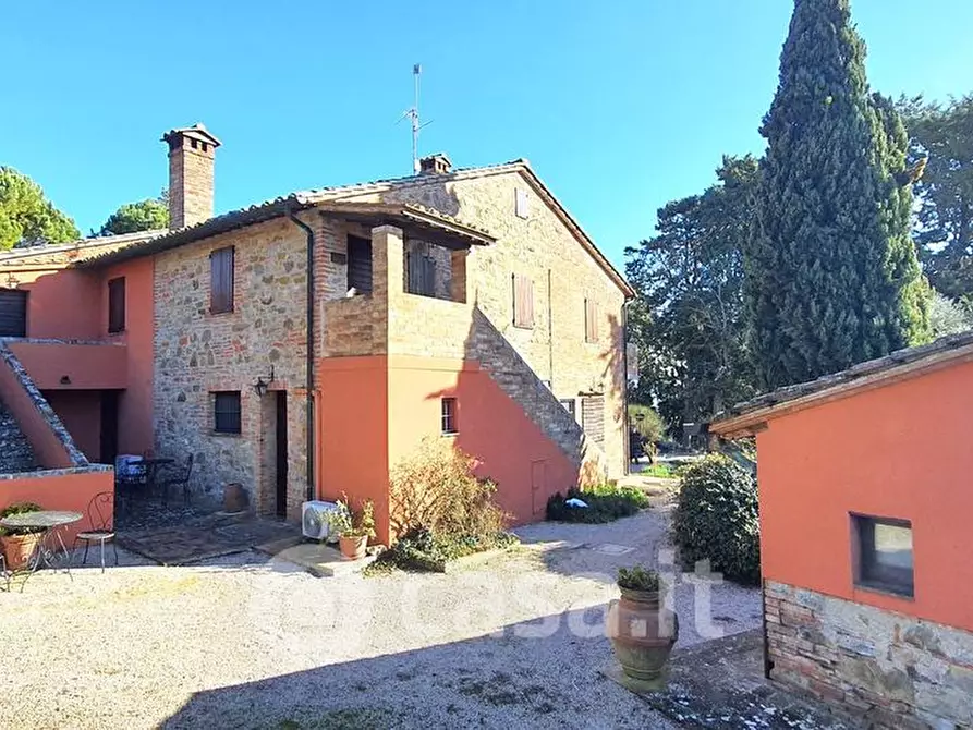 Immagine 6 di Rustico / casale in vendita  a Castiglione Del Lago