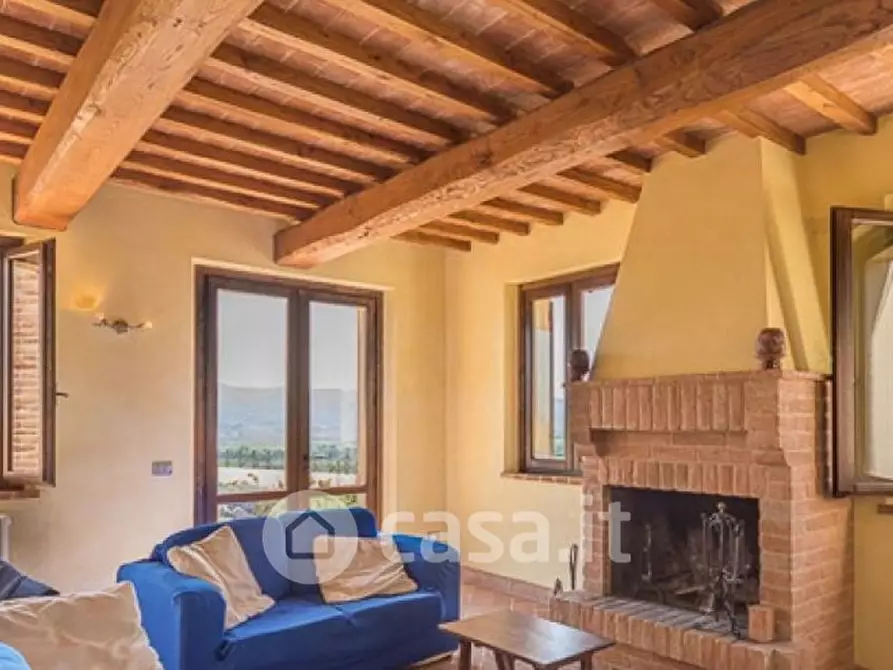 Immagine 10 di Villa in vendita  a Castiglione Del Lago