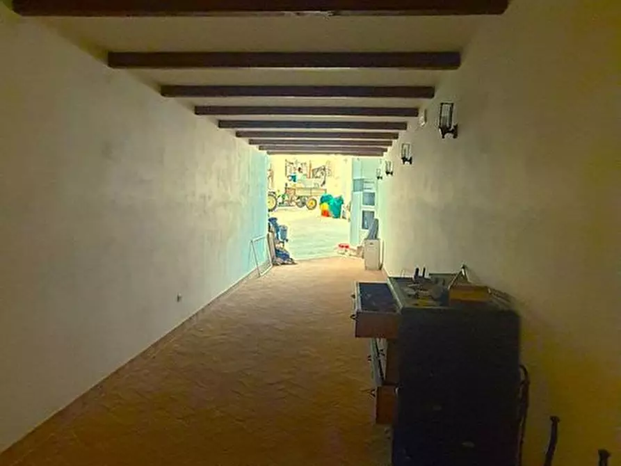 Immagine 11 di Villa in vendita  a Castiglione Del Lago