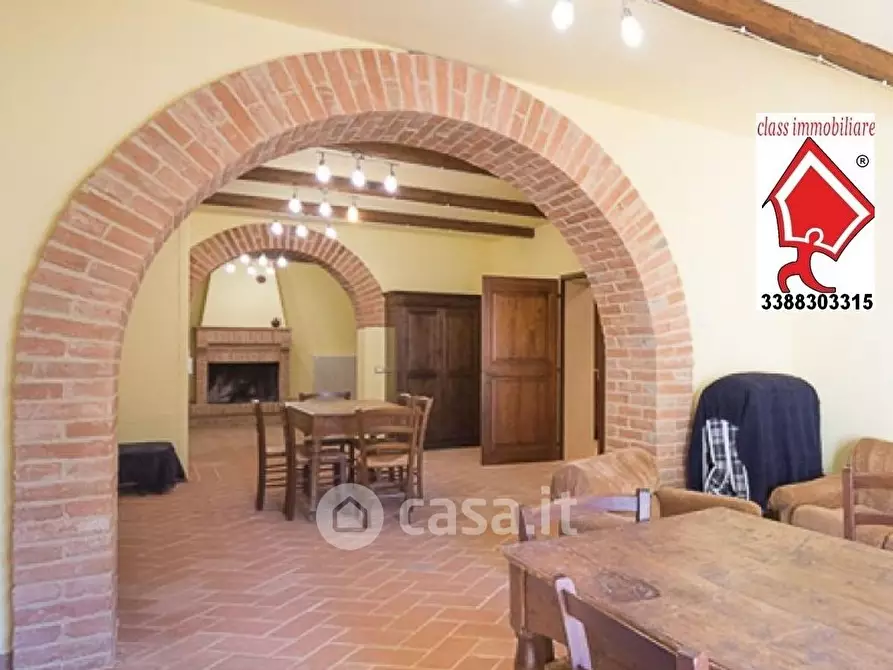 Immagine 12 di Villa in vendita  a Castiglione Del Lago