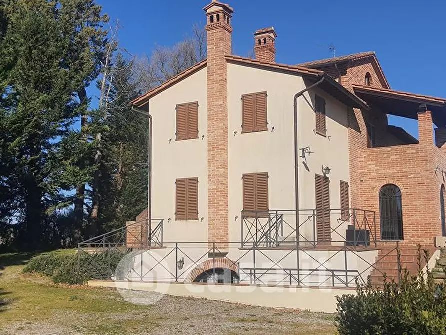 Immagine 17 di Villa in vendita  a Castiglione Del Lago