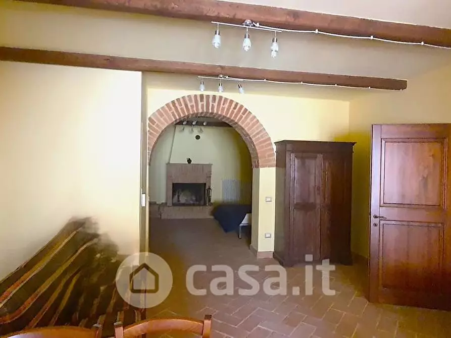 Immagine 5 di Villa in vendita  a Castiglione Del Lago