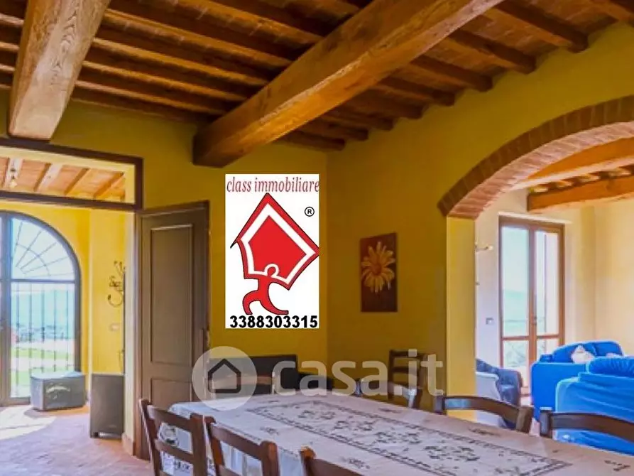 Immagine 9 di Villa in vendita  a Castiglione Del Lago