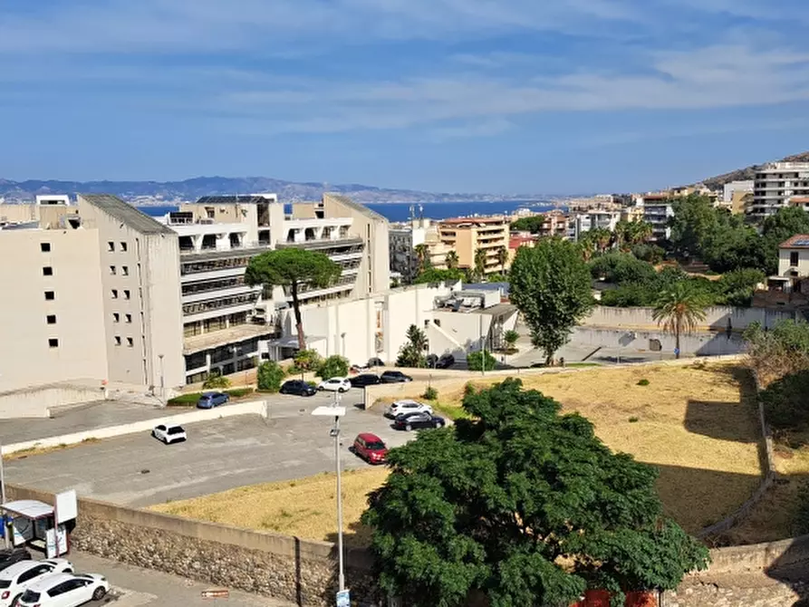 Immagine 2 di Appartamento in vendita  a Reggio Di Calabria