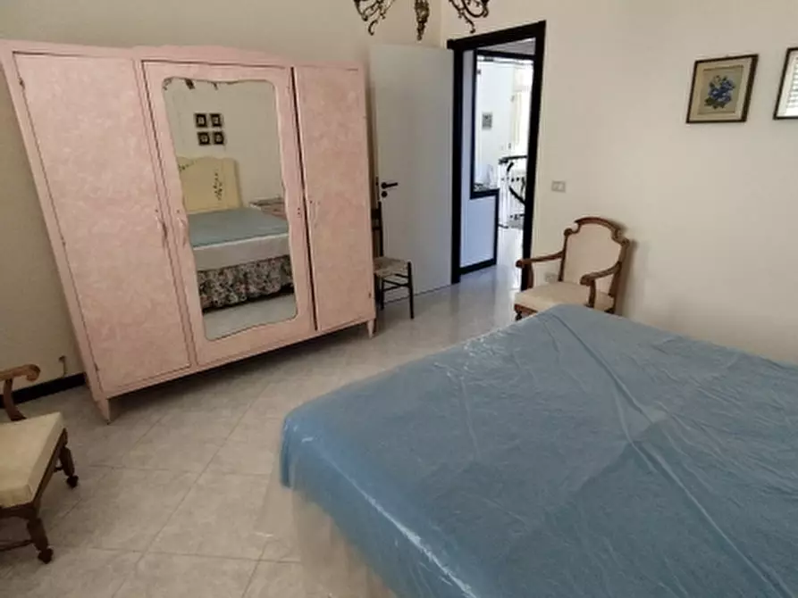 Immagine 12 di Villa in vendita  a Solarino