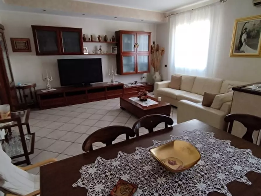 Immagine 2 di Appartamento in vendita  a Floridia