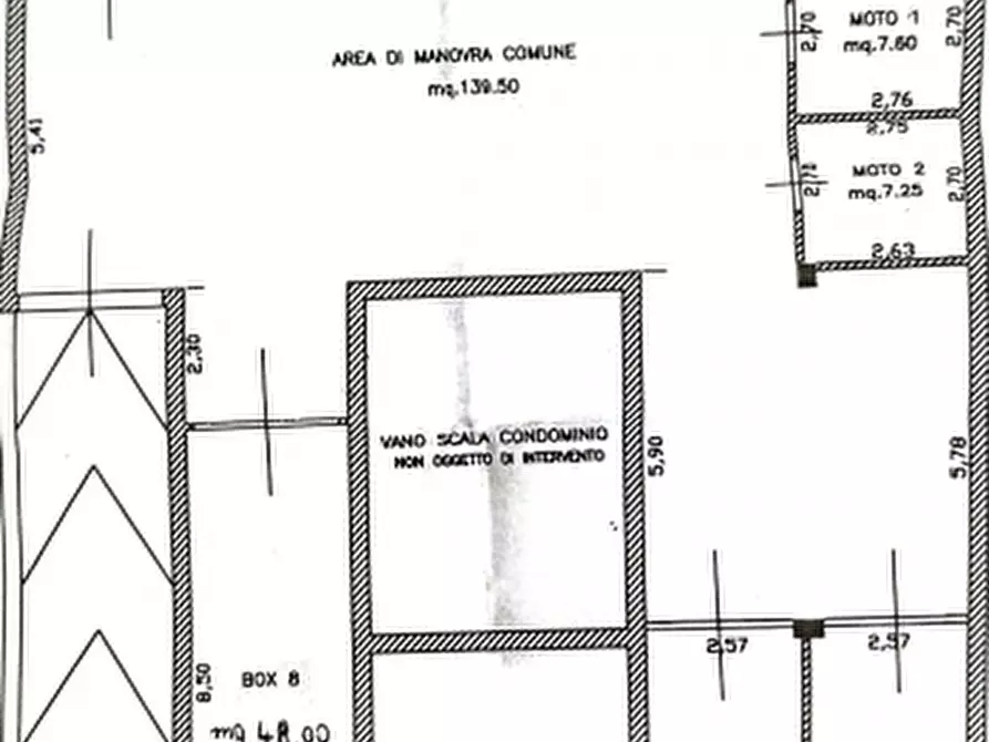Immagine 3 di Box auto in vendita  a Floridia