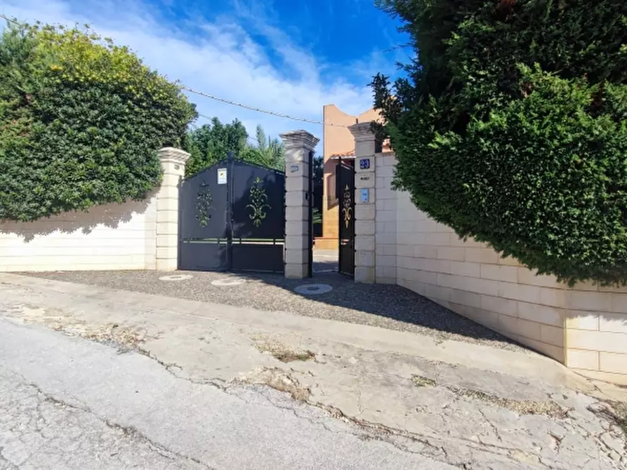 Immagine 5 di Villa in vendita  in Via Castore 23 a Siracusa