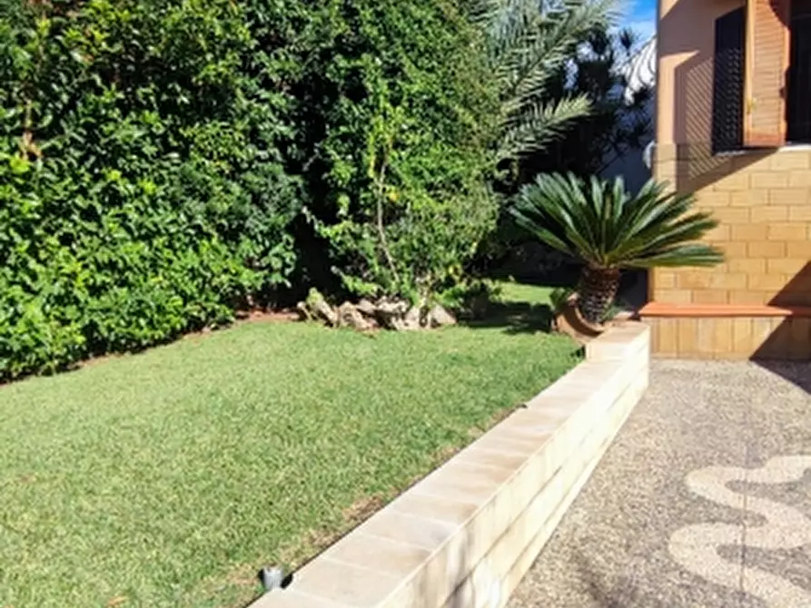 Immagine 6 di Villa in vendita  in Via Castore 23 a Siracusa