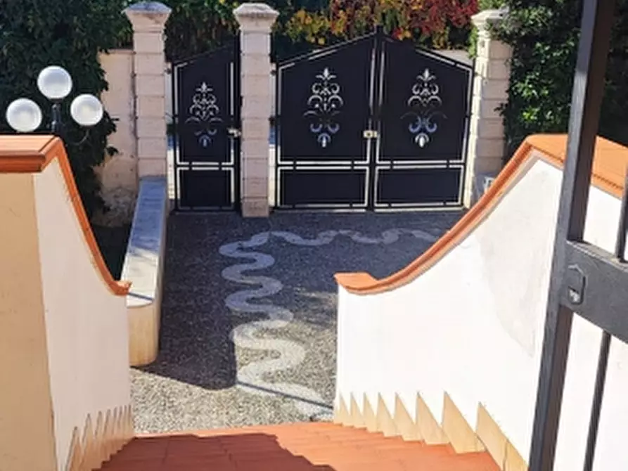 Immagine 15 di Villa in vendita  in Via Castore 23 a Siracusa