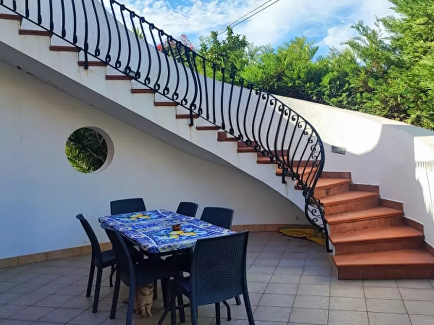 Immagine 11 di Villa in vendita  in Via Castore 23 a Siracusa