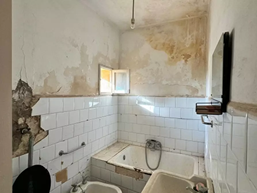 Immagine 14 di Palazzo in vendita  in ViamXI Febbraio a Ispica