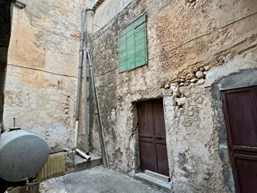 Immagine 26 di Palazzo in vendita  in ViamXI Febbraio a Ispica