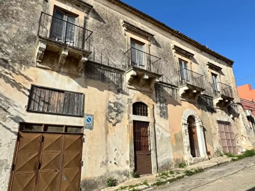 Immagine 1 di Palazzo in vendita  in ViamXI Febbraio a Ispica