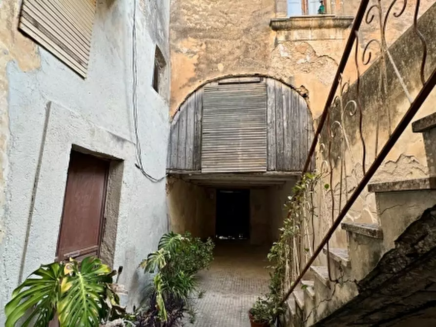 Immagine 3 di Palazzo in vendita  in ViamXI Febbraio a Ispica