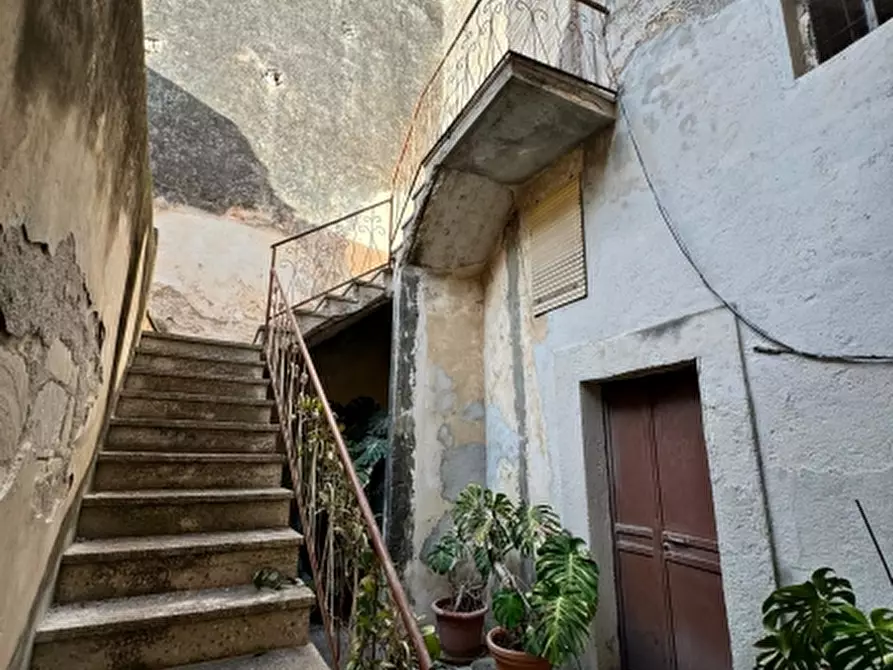 Immagine 11 di Palazzo in vendita  in ViamXI Febbraio a Ispica