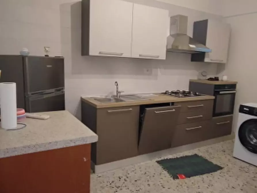 Immagine 1 di Casa indipendente in affitto  in Corso Vittorio Emanuele a Floridia