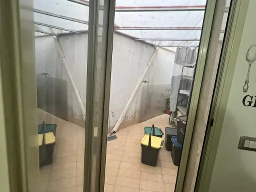 Immagine 10 di Casa indipendente in vendita  in Via Ibla a Floridia