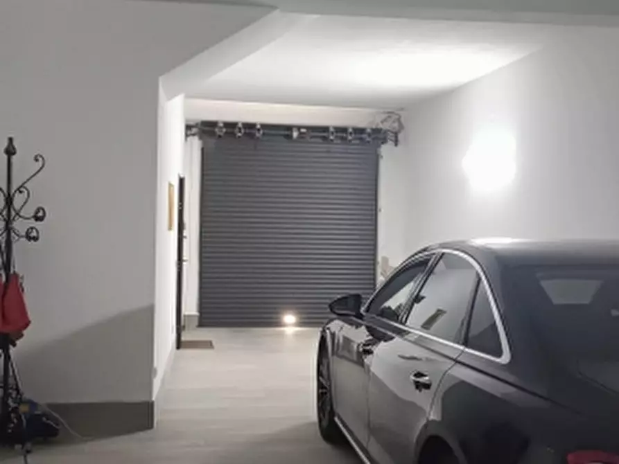 Immagine 2 di Posto auto in vendita  in Via Garibaldi a Floridia