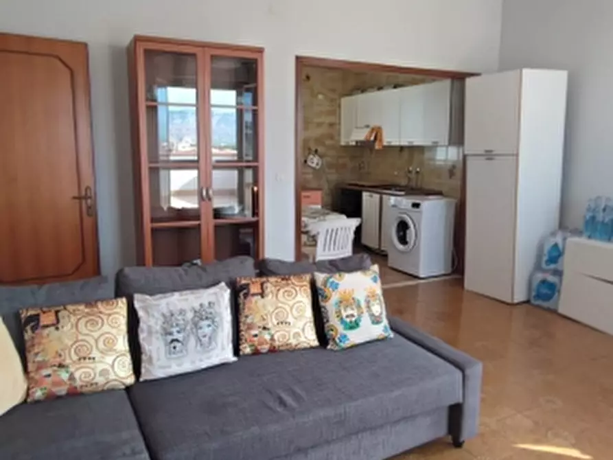 Immagine 1 di Appartamento in affitto  in Piazza Marconi a Floridia