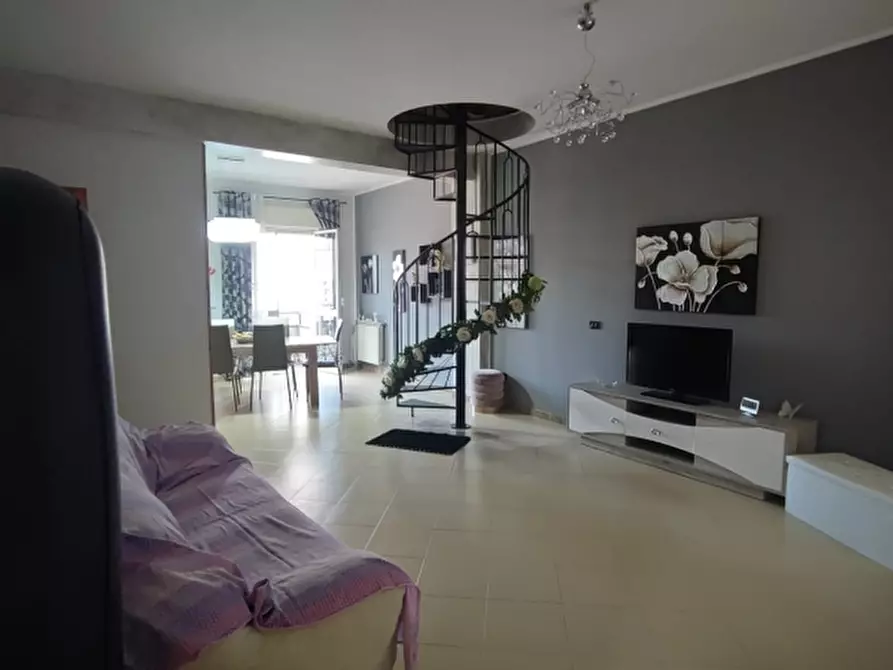 Immagine 3 di Casa indipendente in vendita  in Via Galilei 73 a Floridia