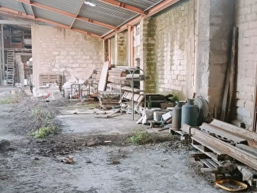 Immagine 8 di Magazzino in vendita  in Via Firenze a Floridia