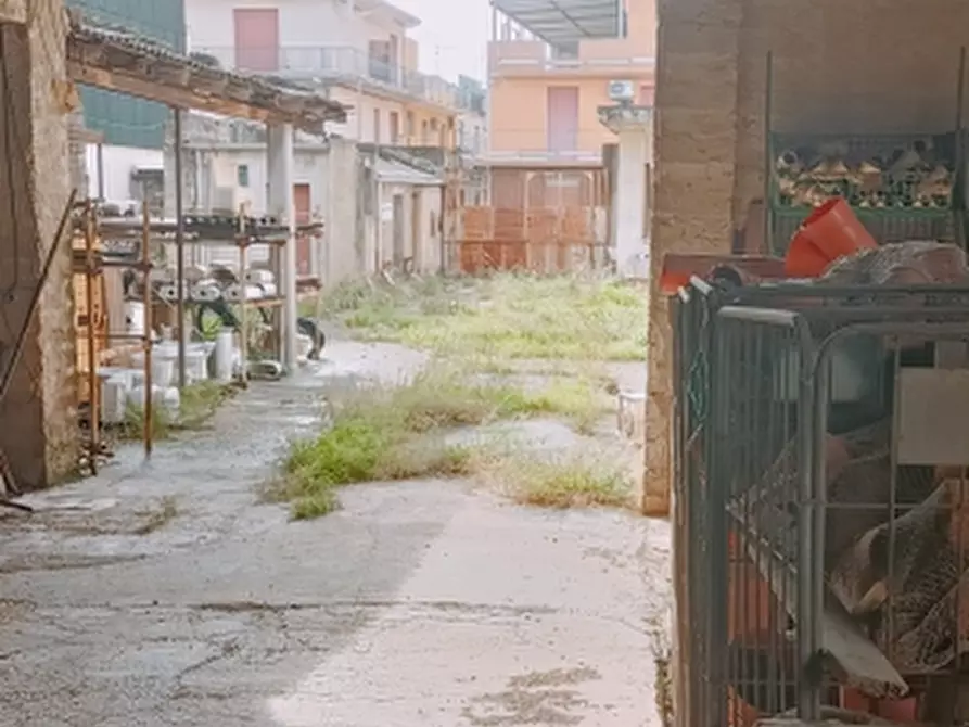 Immagine 11 di Magazzino in vendita  in Via Firenze a Floridia