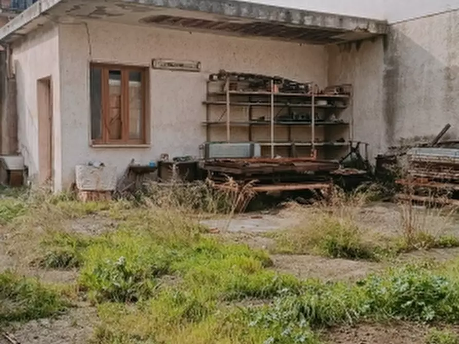 Immagine 13 di Magazzino in vendita  in Via Firenze a Floridia