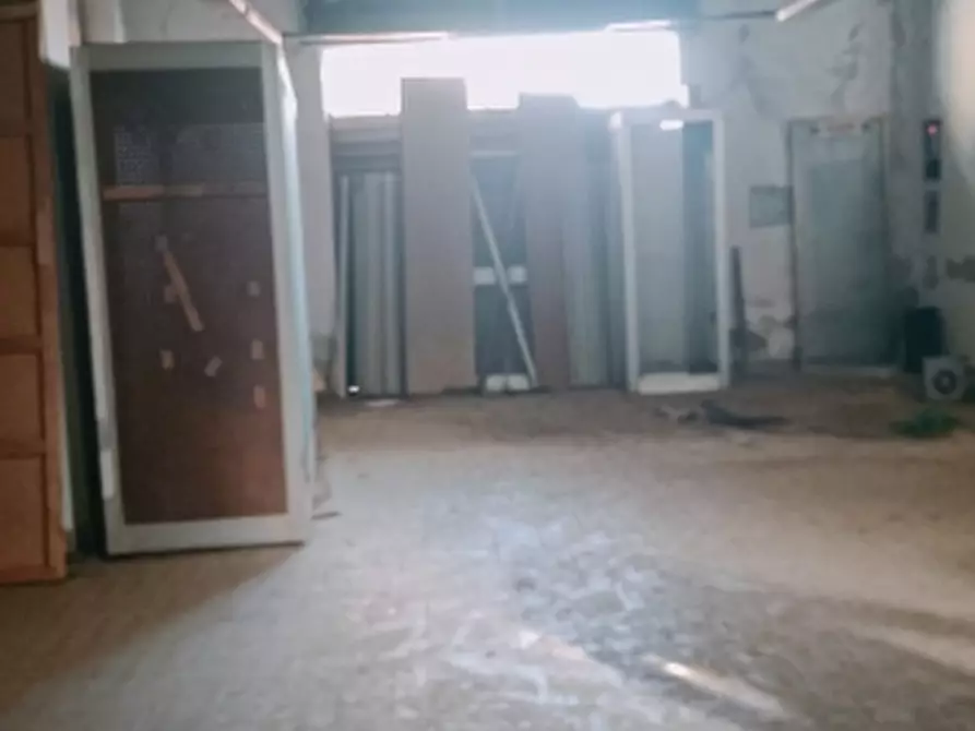 Immagine 18 di Magazzino in vendita  in Via Firenze a Floridia