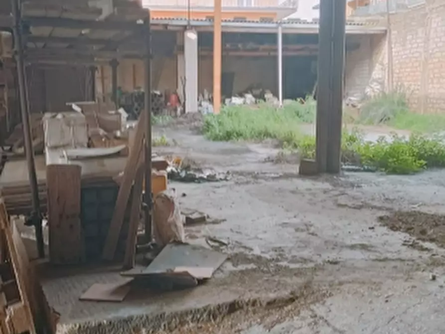 Immagine 19 di Magazzino in vendita  in Via Firenze a Floridia