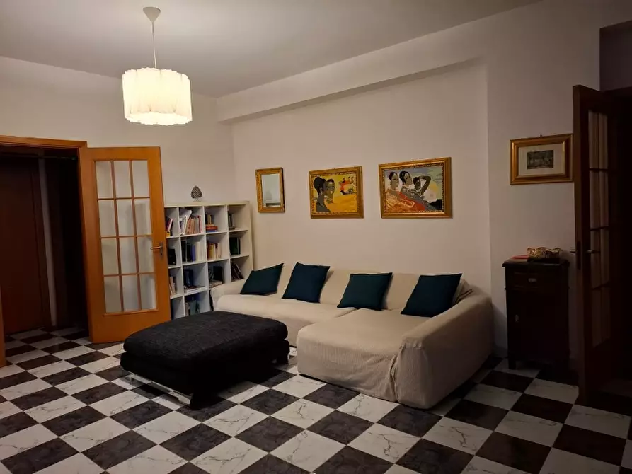 Immagine 1 di Appartamento in vendita  in Piazza Einaudi a Floridia